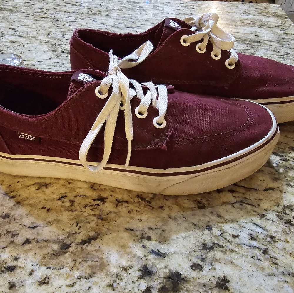 Vans - Picture 2 of 6